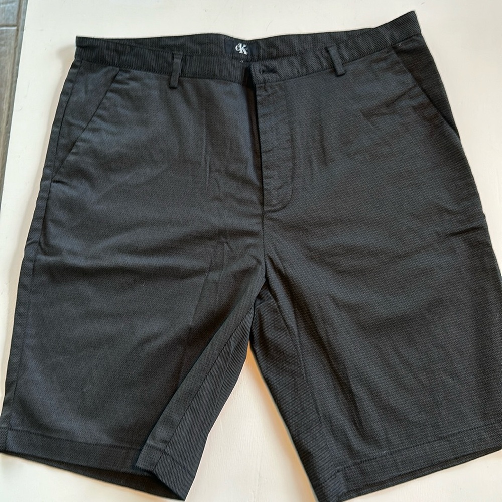 Men’s size 36 Calvin Klein shorts in perfect condition